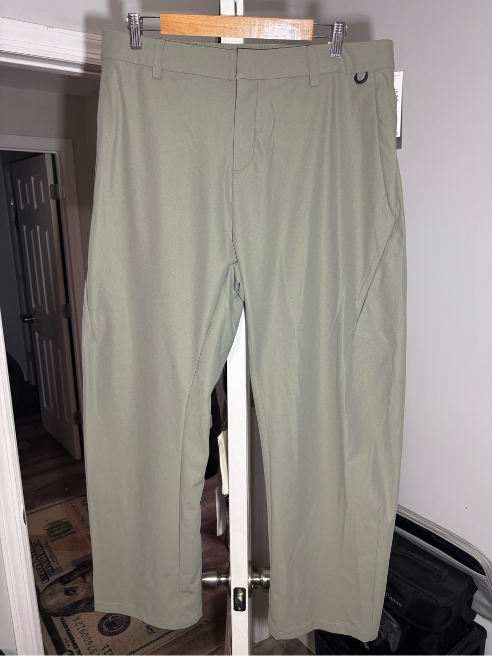 NWT Nike 24.7 Perfect Stretch Dri-FIT Loose Fit Pants Mens Khaki Green Sz 34x32